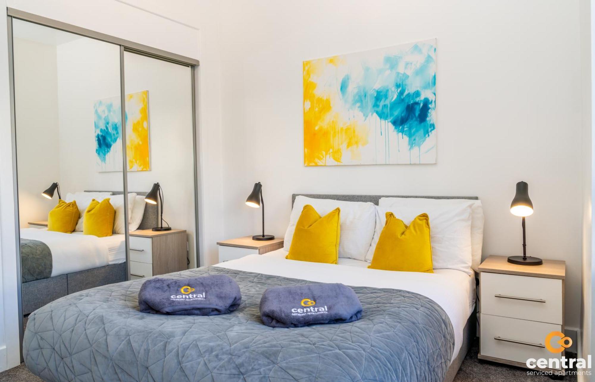 Central Serviced Apartments - 2 Bedroom - Free Street Parking - Fast Wifi - Smart Tvs In All Rooms - Ground Level - Family Neighbourhood - 3 X Double Beds - Heating 24-7 - Trade Stays - Weekly & Monthly Offers Dundee Exterior photo