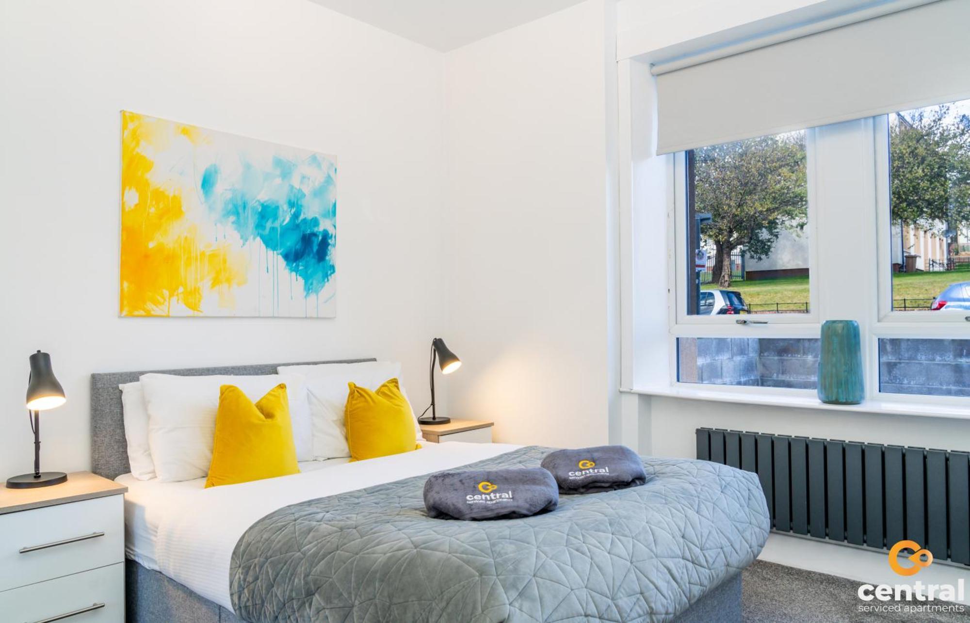 Central Serviced Apartments - 2 Bedroom - Free Street Parking - Fast Wifi - Smart Tvs In All Rooms - Ground Level - Family Neighbourhood - 3 X Double Beds - Heating 24-7 - Trade Stays - Weekly & Monthly Offers Dundee Exterior photo
