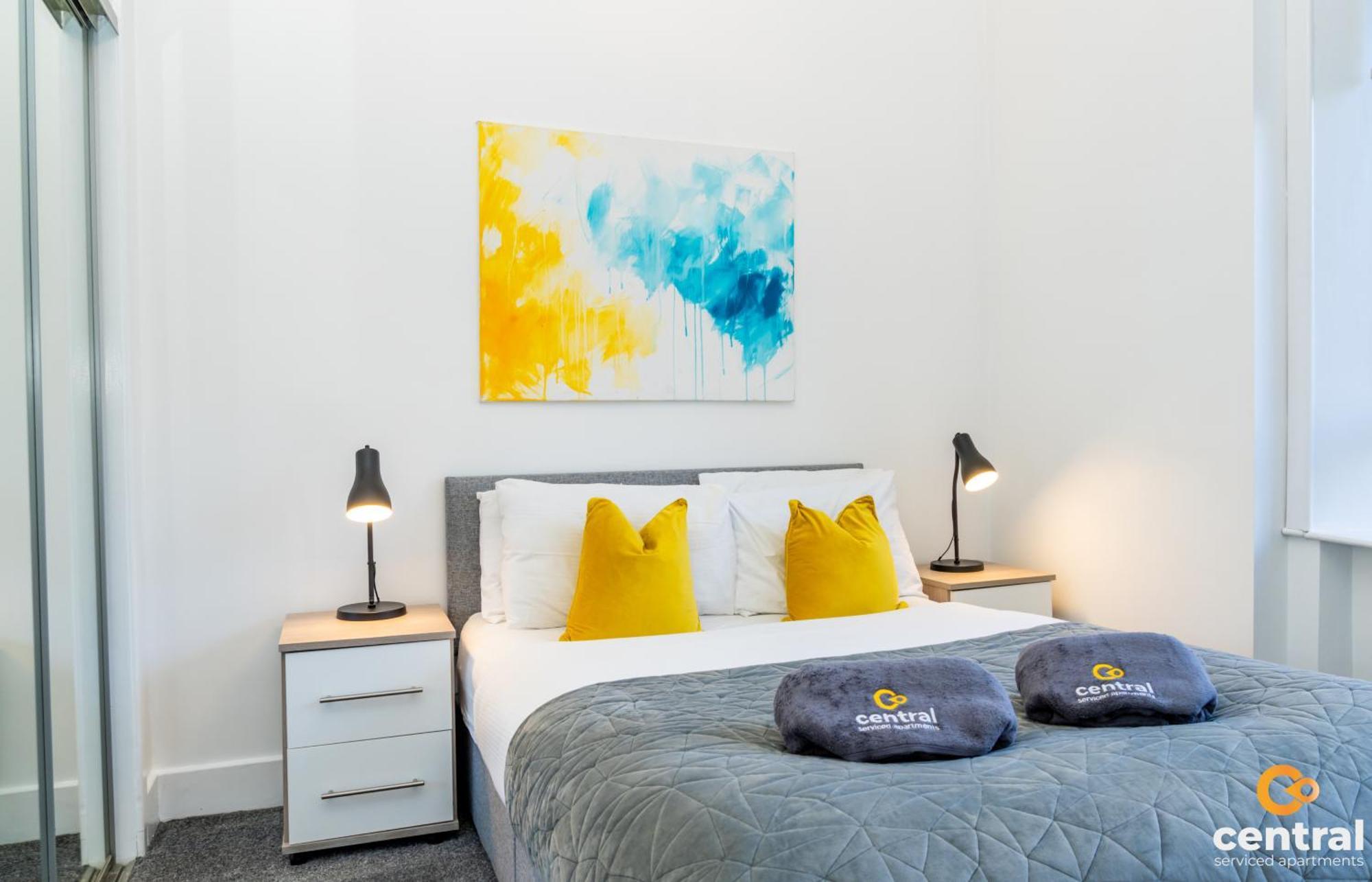 Central Serviced Apartments - 2 Bedroom - Free Street Parking - Fast Wifi - Smart Tvs In All Rooms - Ground Level - Family Neighbourhood - 3 X Double Beds - Heating 24-7 - Trade Stays - Weekly & Monthly Offers Dundee Exterior photo